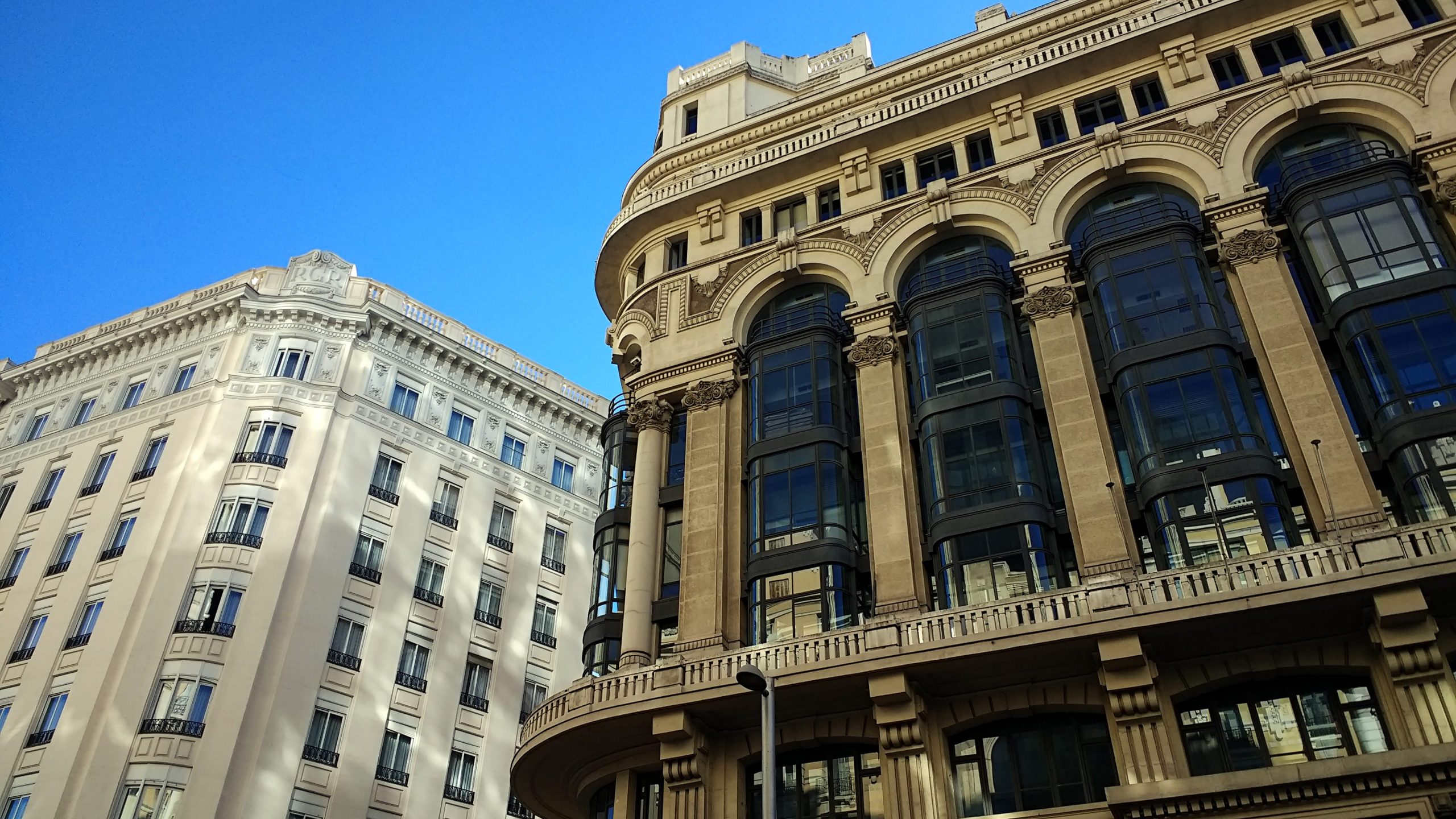 How Intesa Sanpaolo centralized procurement for 250+ users with full control